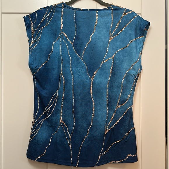 Embellished Crochet Lace Edge Blue V-Neck Top Sz MED New! - Picture 4 of 4